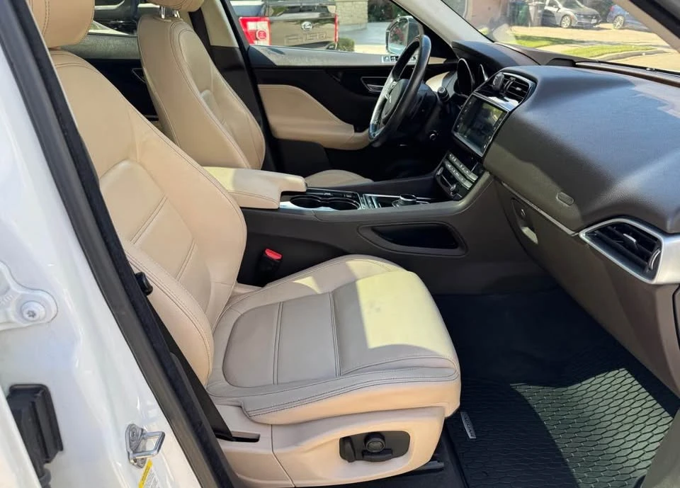2017 Jaguar F-Pace - Image 6 of 9
