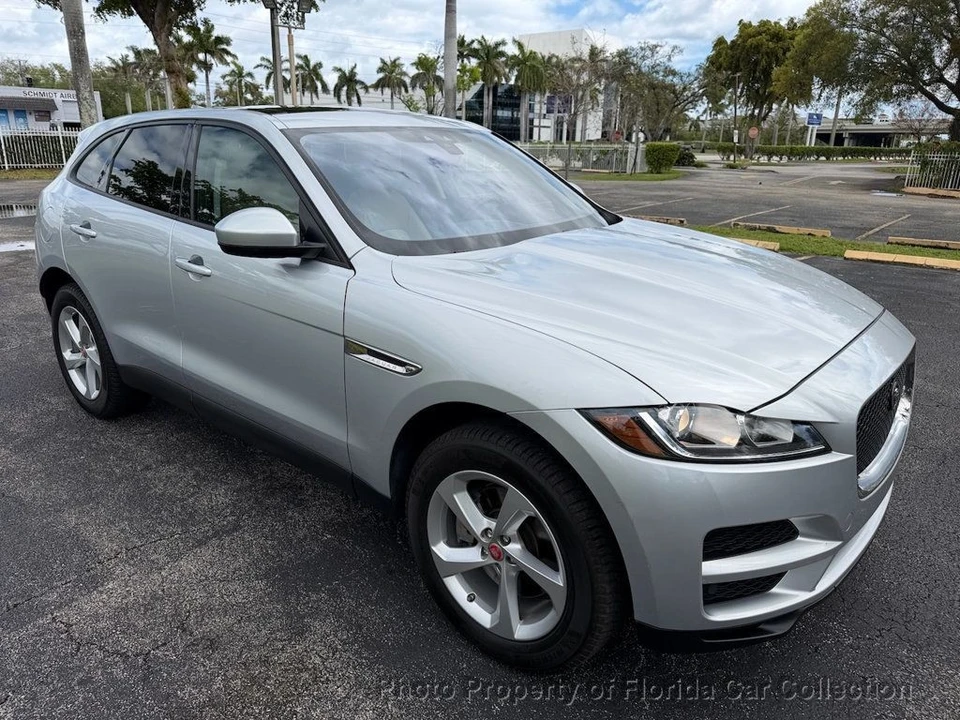 2017 Jaguar F-Pace - Image 2 of 12