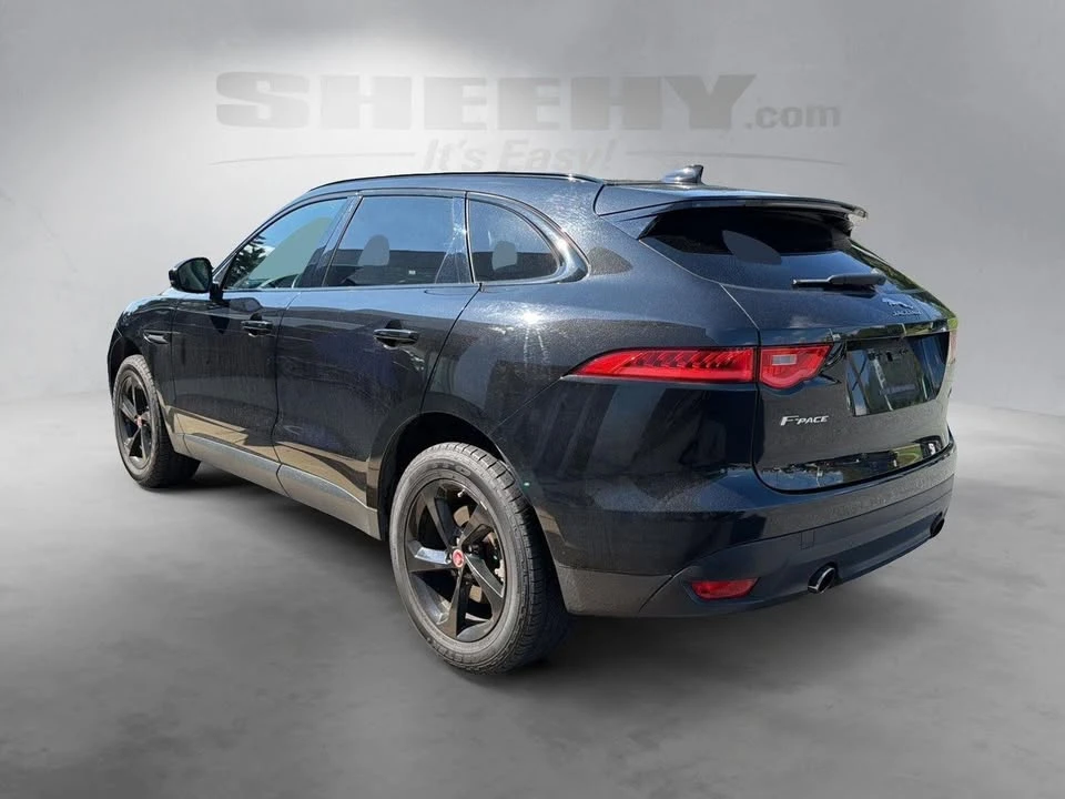 2017 Jaguar F-Pace - Image 10 of 17