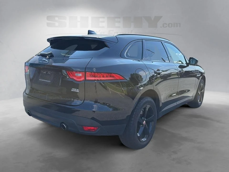 2017 Jaguar F-Pace - Image 11 of 17