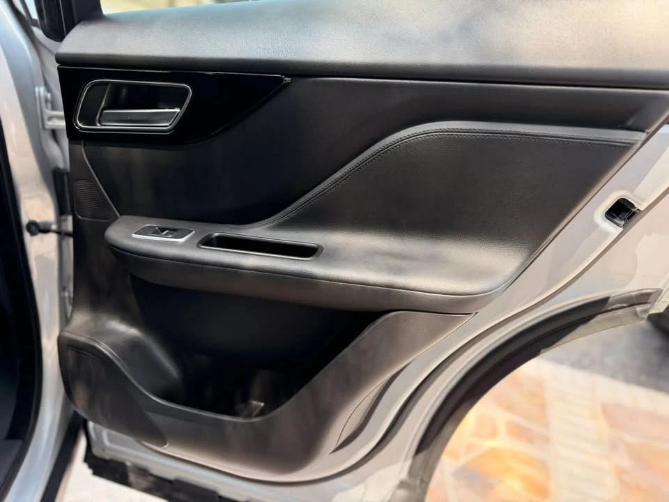 2017 Jaguar F-Pace - Image 17 of 20