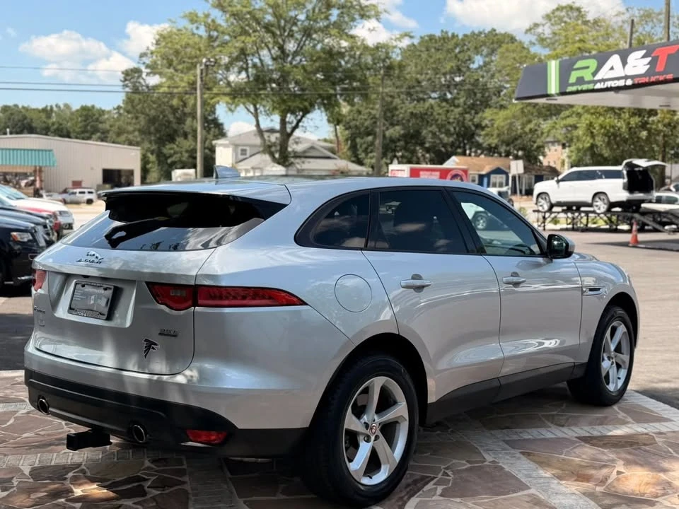 2017 Jaguar F-Pace - Image 5 of 20
