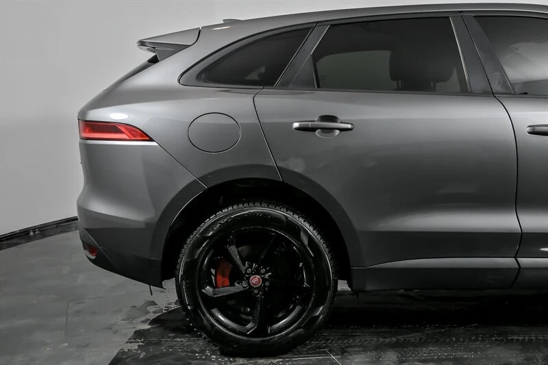 2017 Jaguar F-Pace - Image 11 of 12