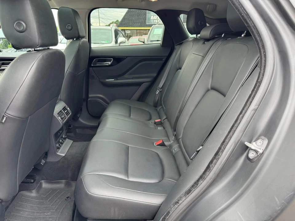 2017 Jaguar F-Pace - Image 9 of 20
