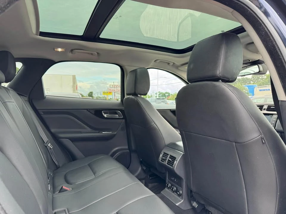 2017 Jaguar F-Pace - Image 12 of 20