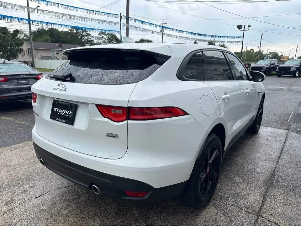 2017 Jaguar F-Pace - Image 4 of 13