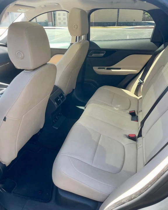 2017 Jaguar F-Pace - Image 4 of 5