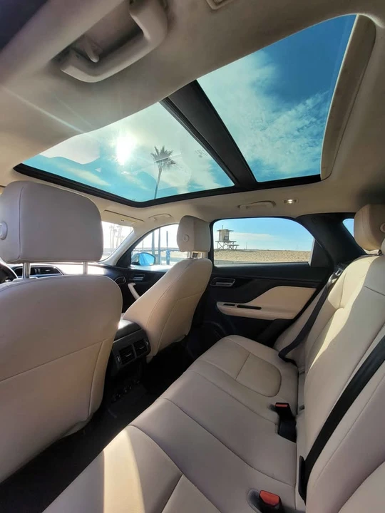 2017 Jaguar F-Pace - Image 5 of 20