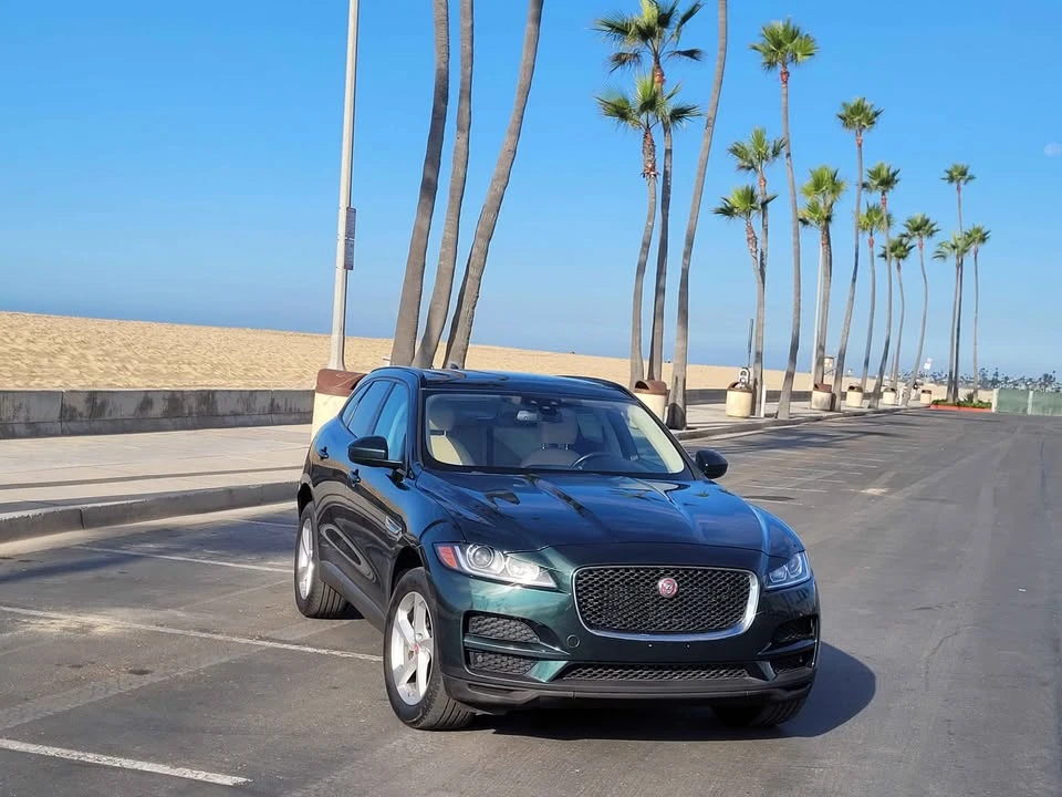 2017 Jaguar F-Pace - Image 2 of 20