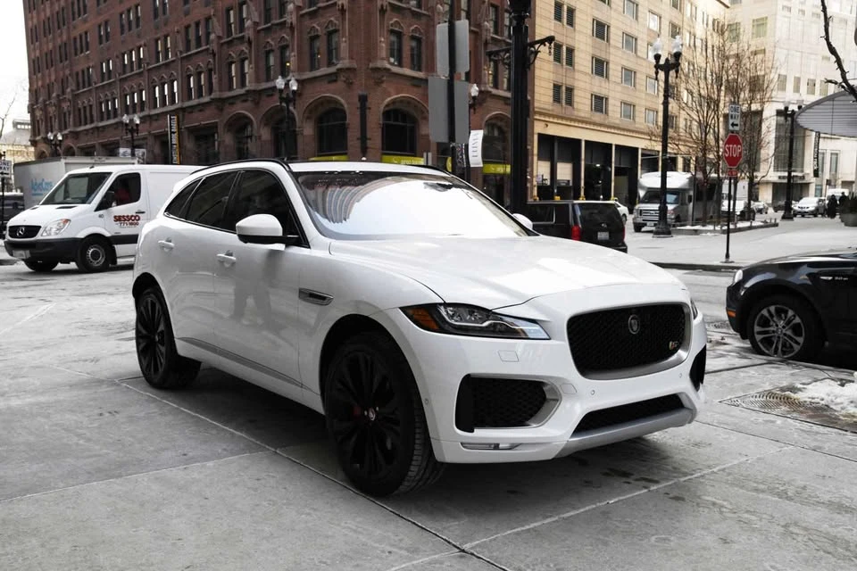 2017 Jaguar F-Pace - Image 2 of 14