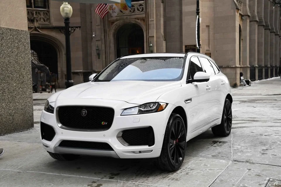 2017 Jaguar F-Pace - Image 3 of 14