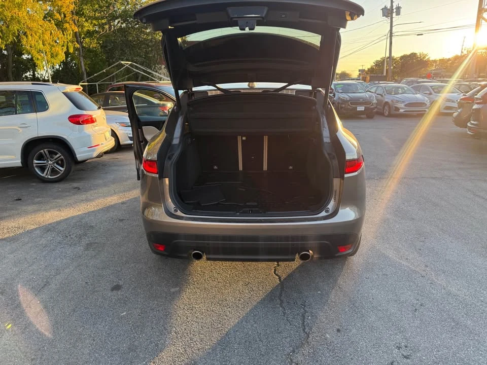 2017 Jaguar F-Pace - Image 15 of 20