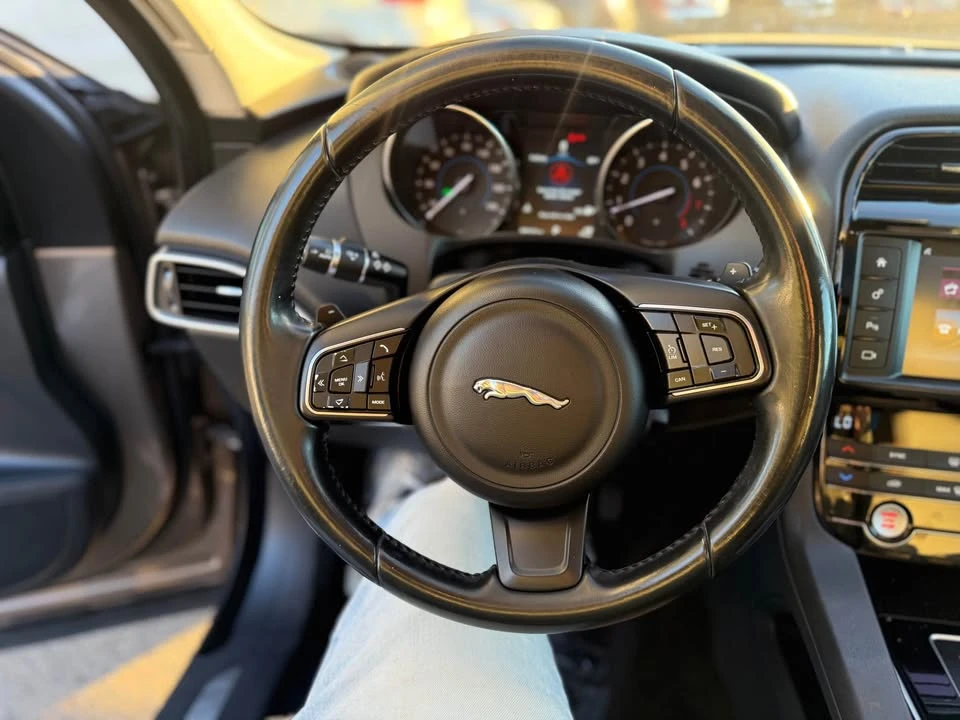 2017 Jaguar F-Pace - Image 13 of 20