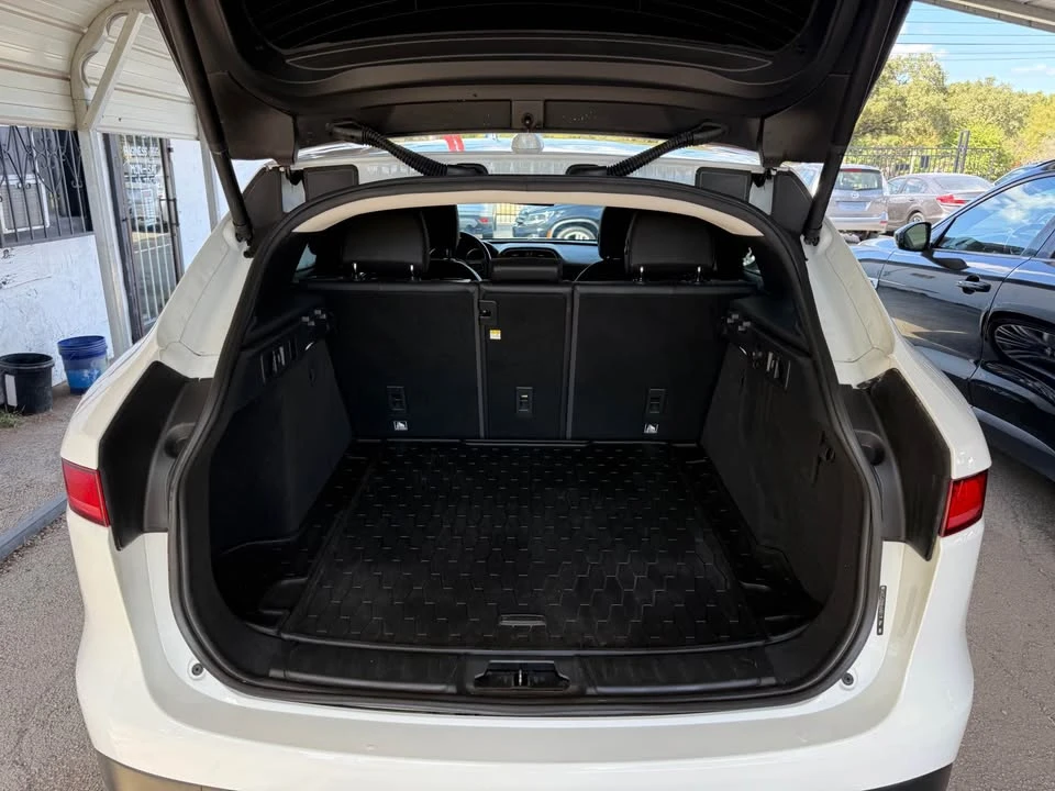 2017 Jaguar F-Pace - Image 5 of 20