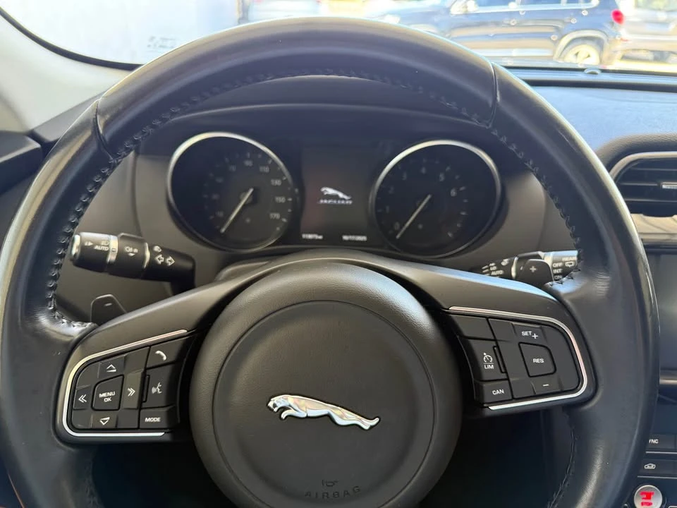 2017 Jaguar F-Pace - Image 14 of 20