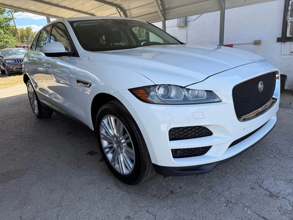 2017 Jaguar F-Pace - Image 2 of 20