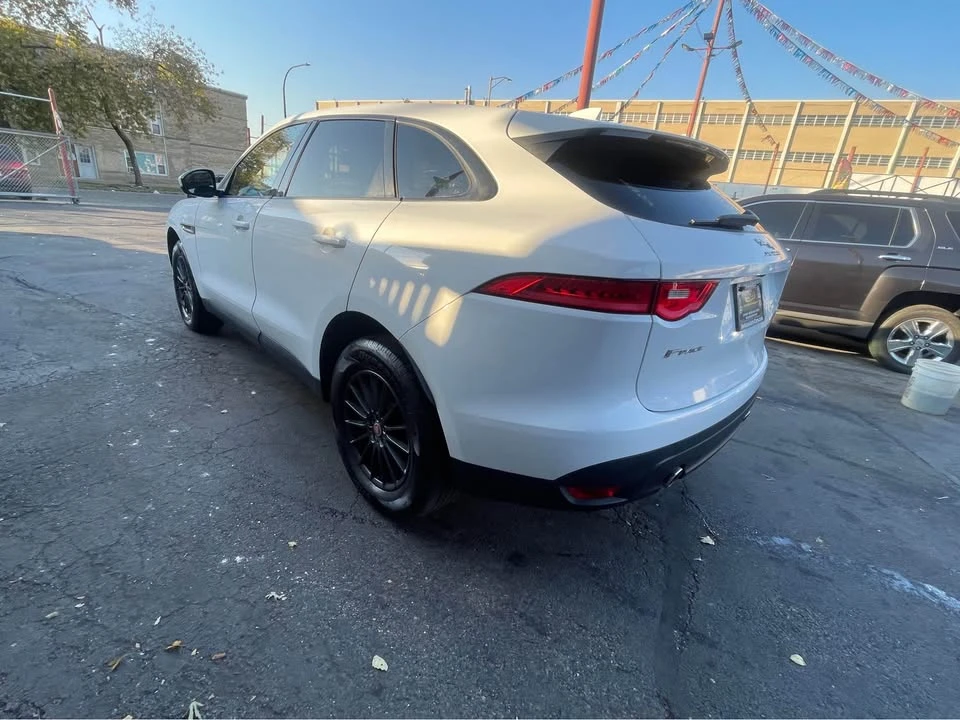 2017 Jaguar F-Pace - Image 5 of 20