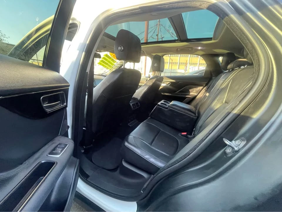 2017 Jaguar F-Pace - Image 13 of 20