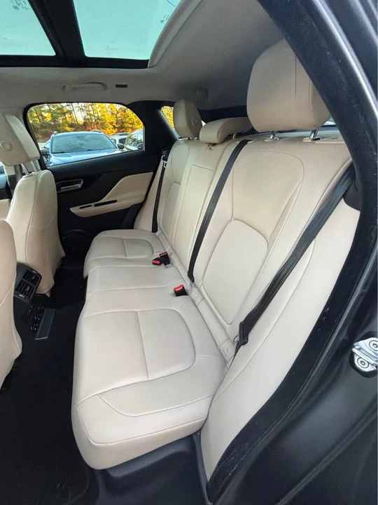 2017 Jaguar F-Pace - Image 18 of 20