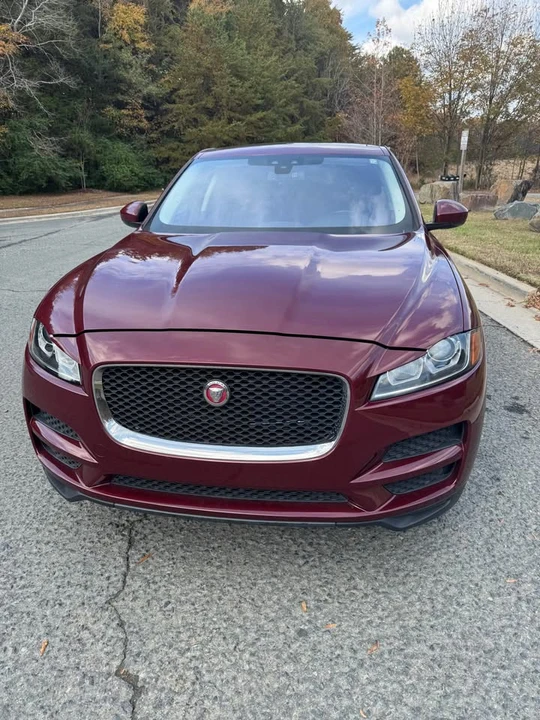 2017 Jaguar F-Pace - Image 2 of 9
