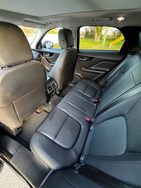 2017 Jaguar F-Pace - Image 9 of 11