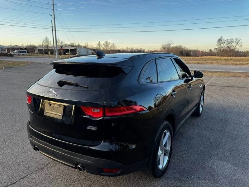 2017 Jaguar F-Pace - Image 5 of 11