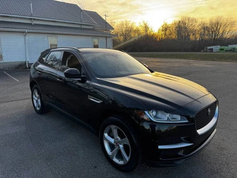 2017 Jaguar F-Pace - Image 4 of 11