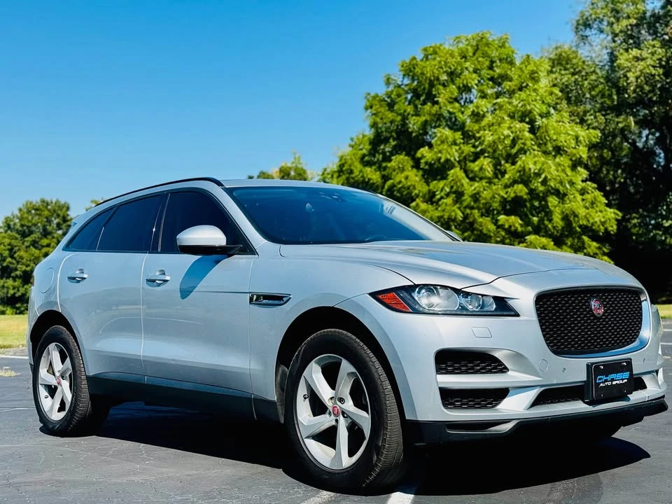 2017 Jaguar F-Pace - Image 2 of 16