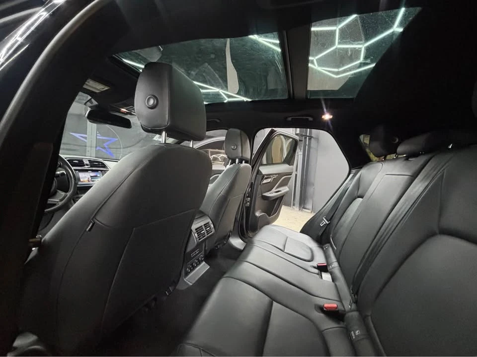 2017 Jaguar F-Pace - Image 10 of 13