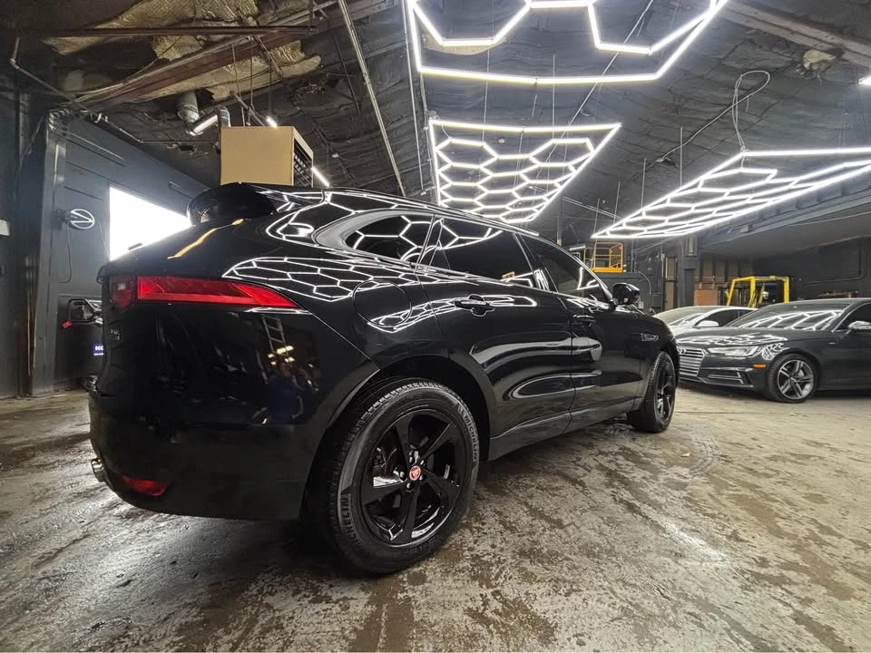2017 Jaguar F-Pace - Image 4 of 13