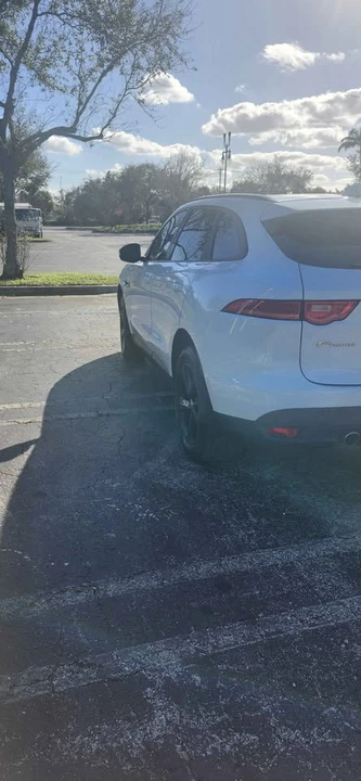 2017 Jaguar F-Pace - Image 4 of 9