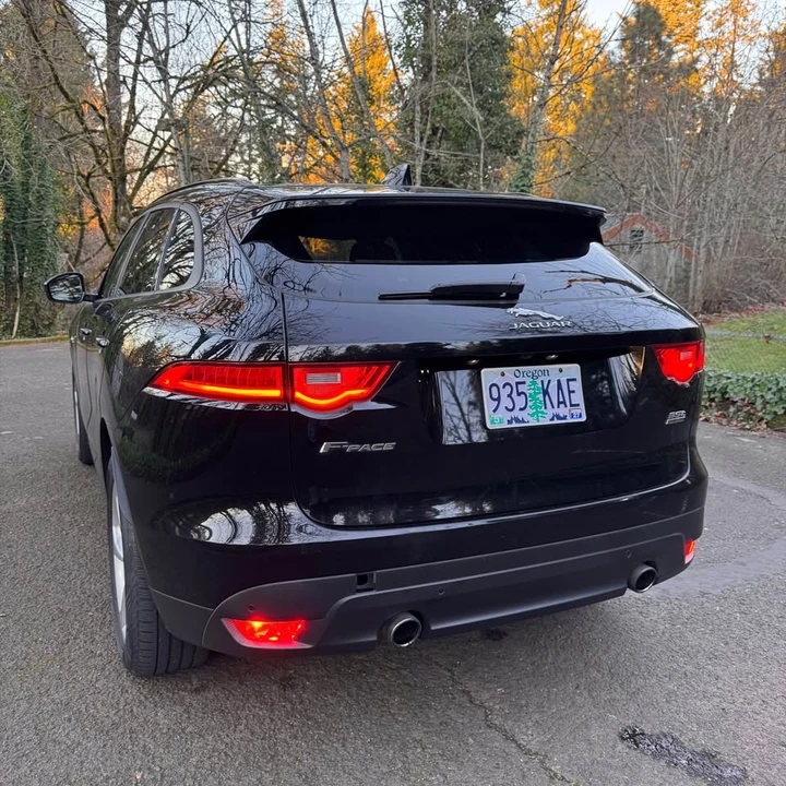 2017 Jaguar F-Pace - Image 4 of 12