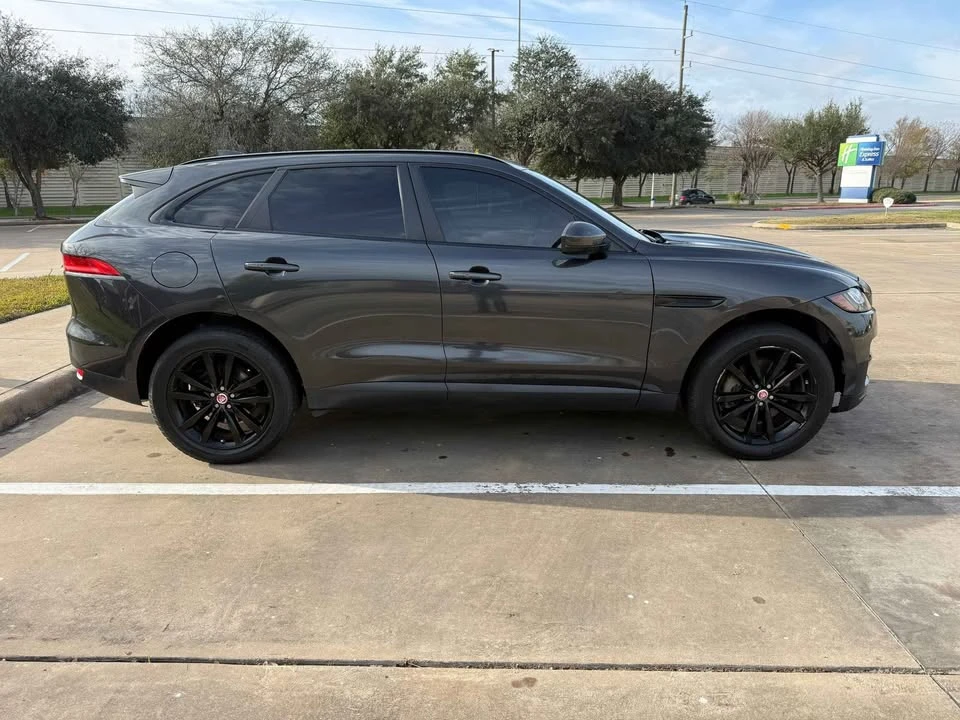 2017 Jaguar F-Pace - Image 10 of 20