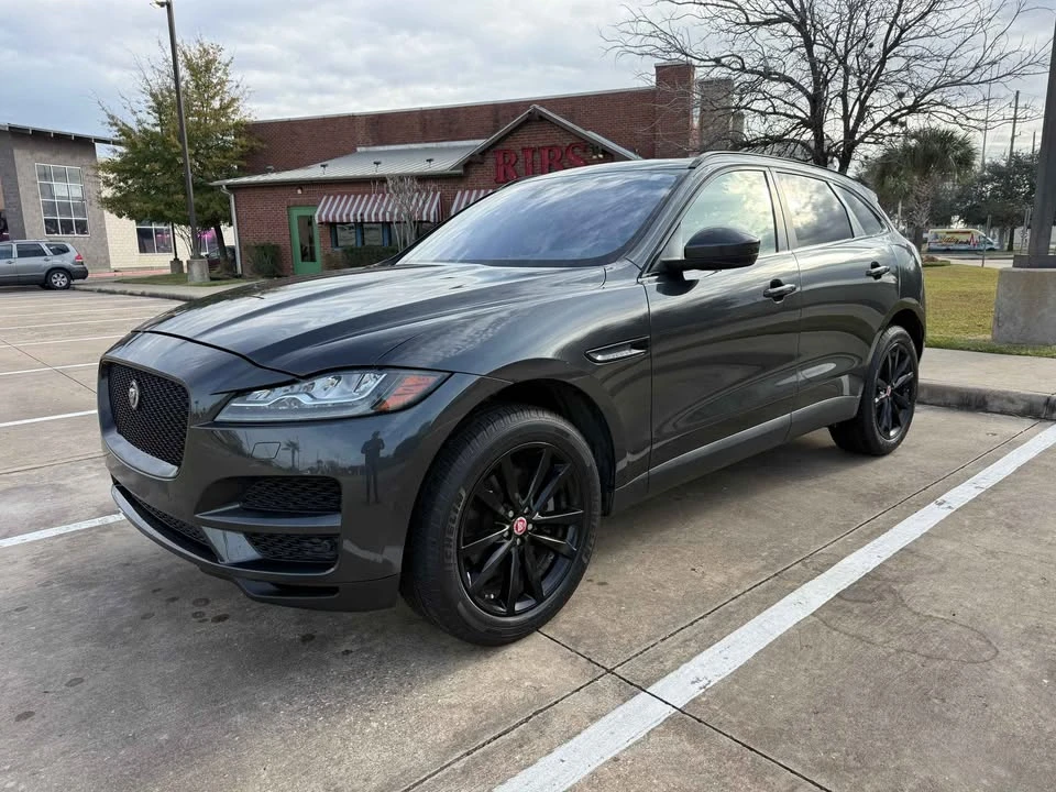 2017 Jaguar F-Pace - Image 2 of 20