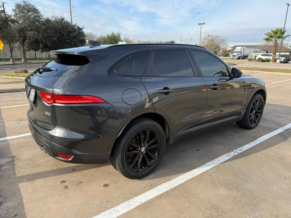2017 Jaguar F-Pace - Image 7 of 20