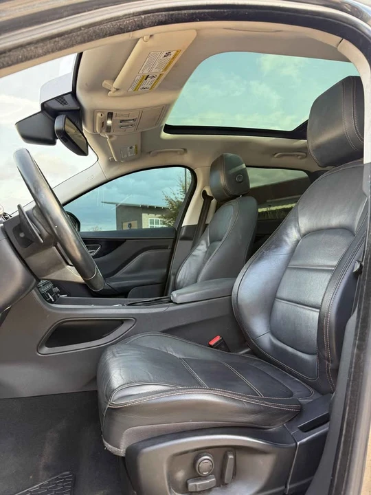 2017 Jaguar F-Pace - Image 13 of 20