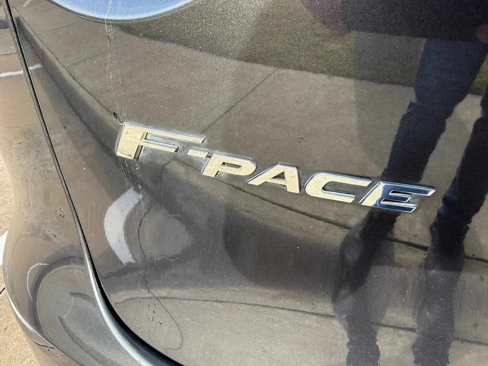 2017 Jaguar F-Pace - Image 9 of 20