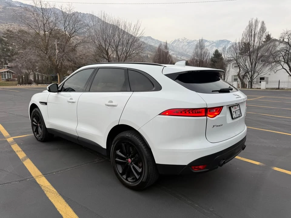 2017 Jaguar F-Pace - Image 2 of 13
