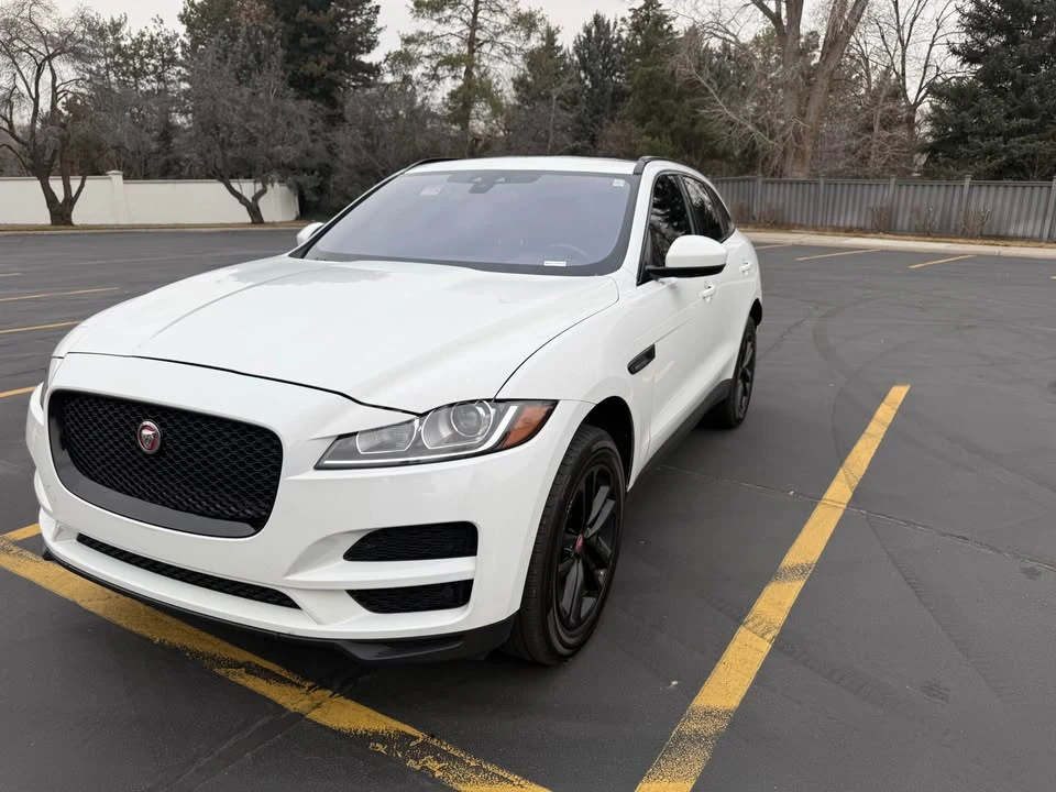 2017 Jaguar F-Pace - Image 8 of 13