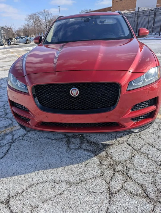 2017 Jaguar F-Pace - Image 7 of 13