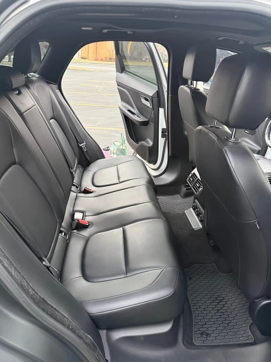 2017 Jaguar F-Pace - Image 10 of 13