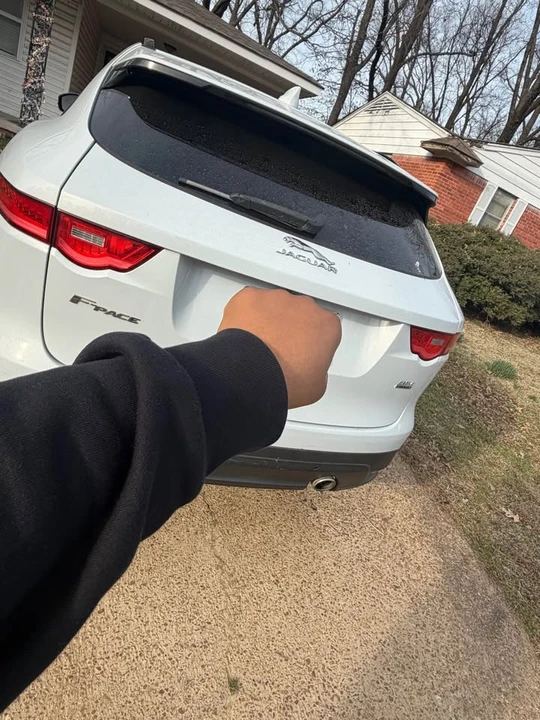 2017 Jaguar F-Pace - Image 2 of 6