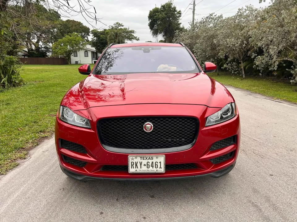 2017 Jaguar F-Pace - Image 2 of 12