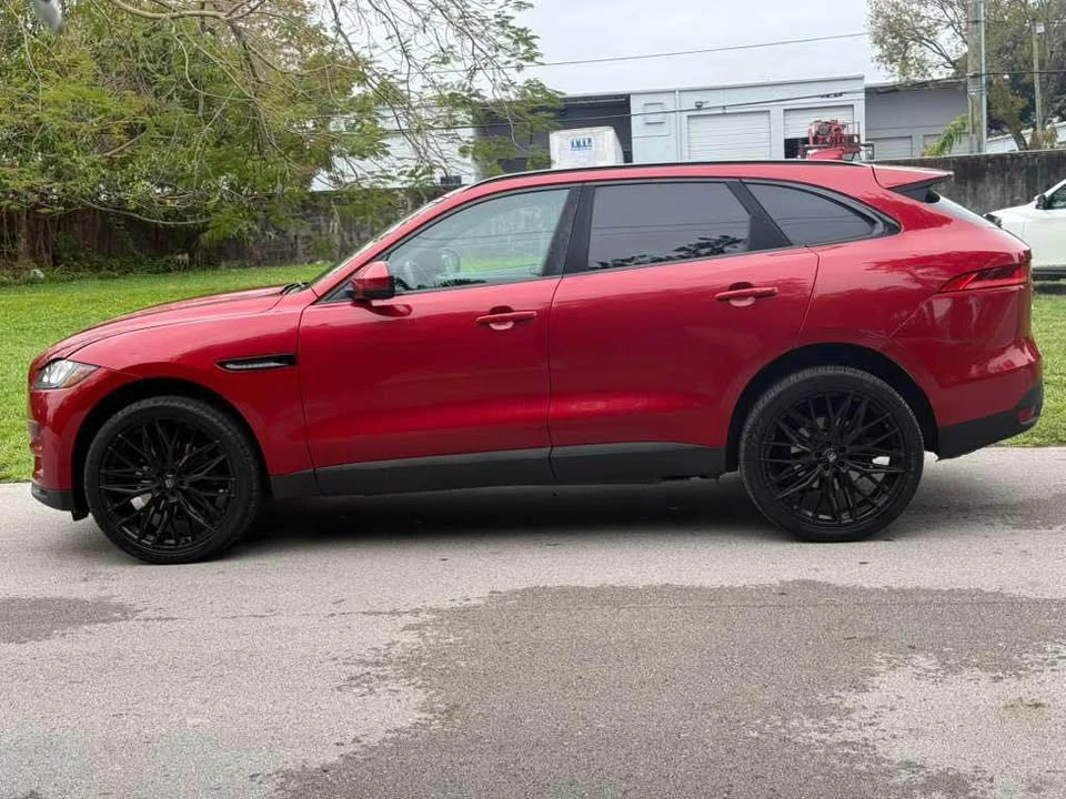 2017 Jaguar F-Pace - Image 8 of 10