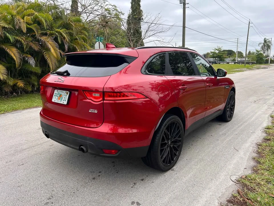 2017 Jaguar F-Pace - Image 4 of 12