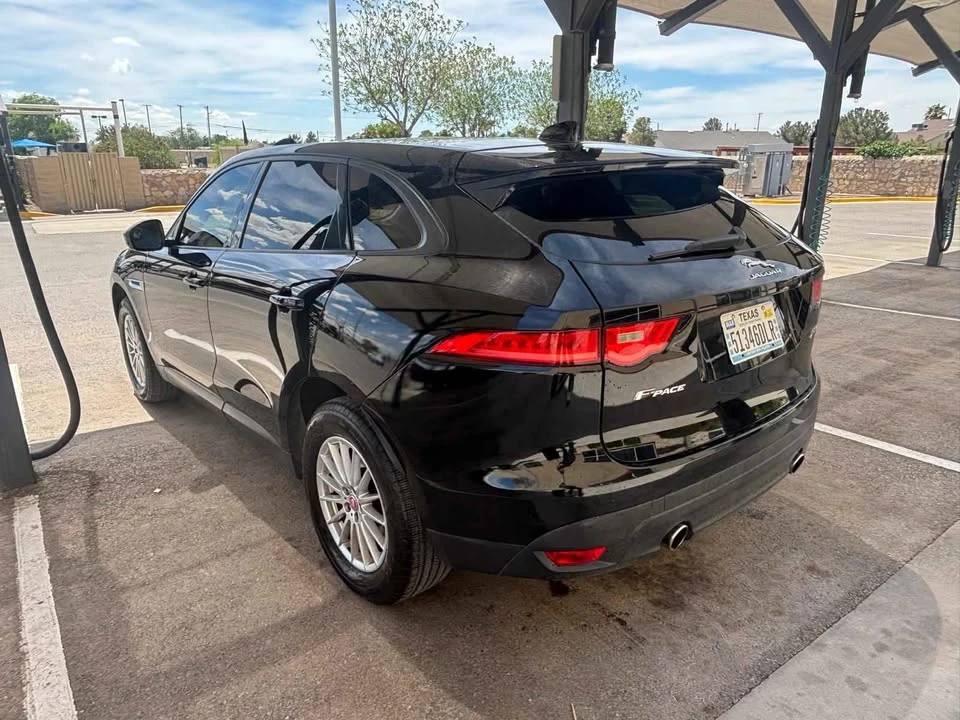 2017 Jaguar F-Pace - Image 8 of 9