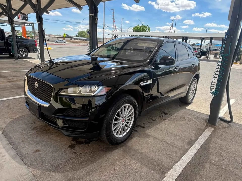 2017 Jaguar F-Pace - Image 2 of 9