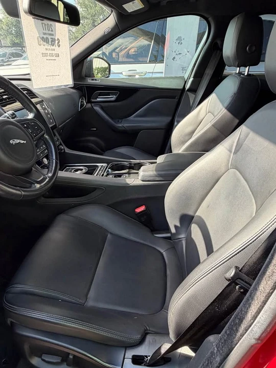 2017 Jaguar F-Pace - Image 4 of 5
