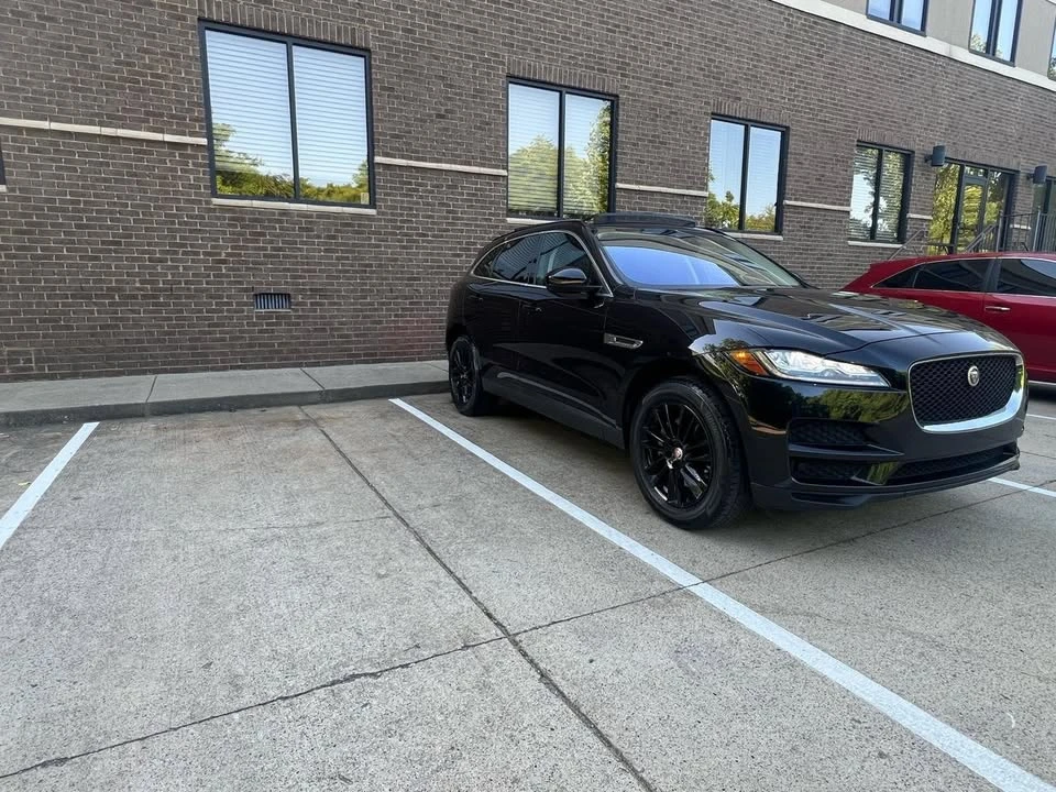 2017 Jaguar F-Pace - Image 4 of 21
