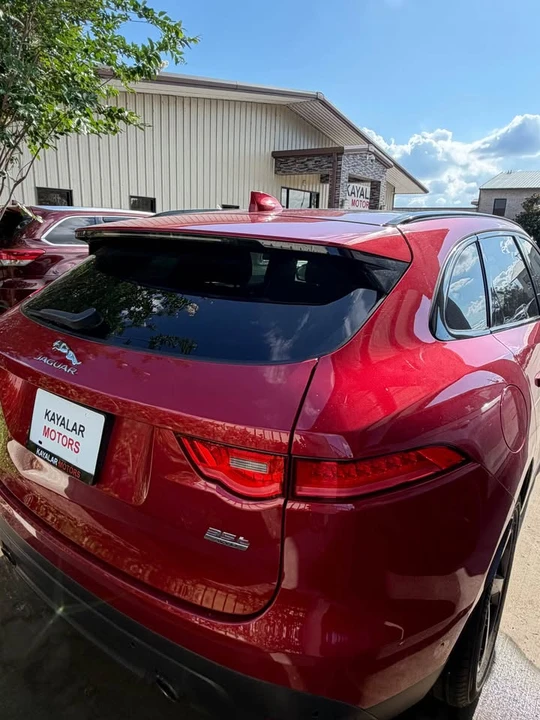 2017 Jaguar F-Pace - Image 2 of 5